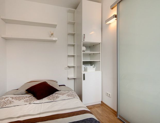 Good location near Nymphenburger Schlosspark - Photo 1