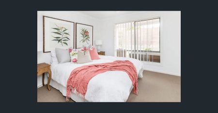 Spacious Family Living in a Quiet, Premium Pocket - Photo 5