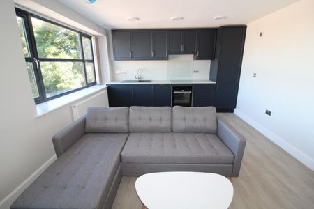 2 bedroom House To Let - Photo 3