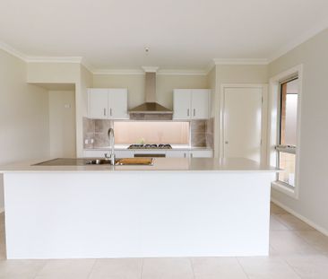 7 Ellerton Avenue, North Rothbury NSW 2335 - Photo 6