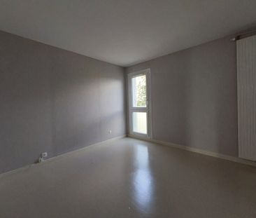 Location Appartement T3,POITIERS, BEAULIEU - Photo 2