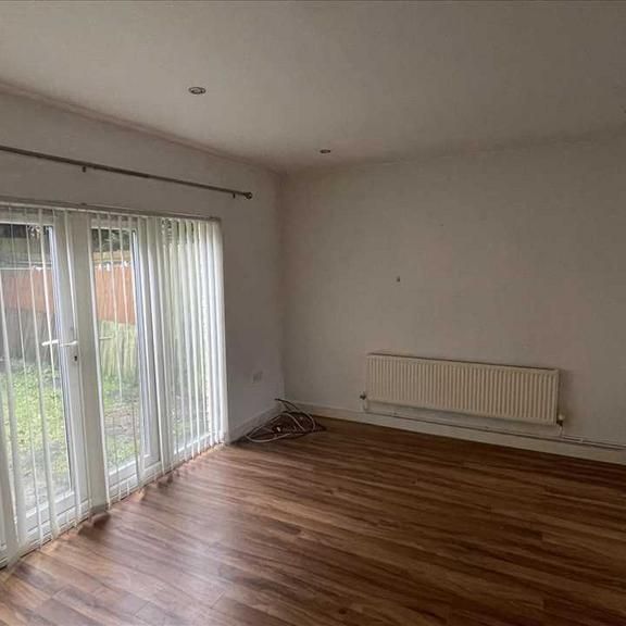 2 bedroom townhouse to rent - Photo 1