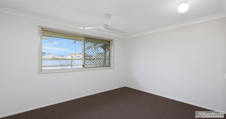 3 BEDROOM LOW-SET BRICK HOME ON THE SOUTH SIDE!!! - Photo 3
