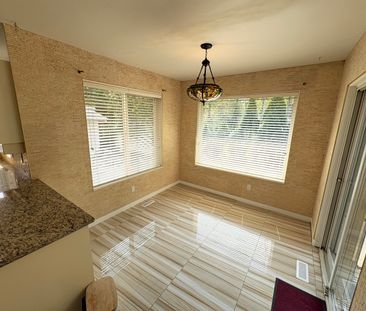 Beautiful 4 Bed Home, Bear Creek/Green Timbers - Photo 5