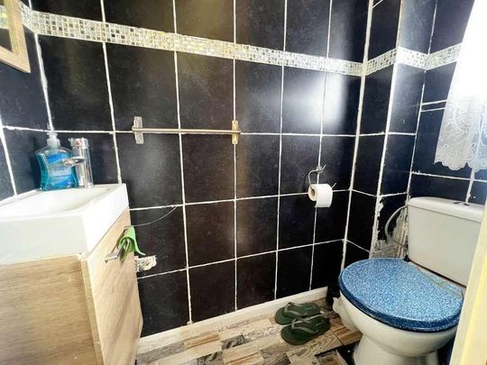 Swan Mead, Luton, LU4 - Photo 1