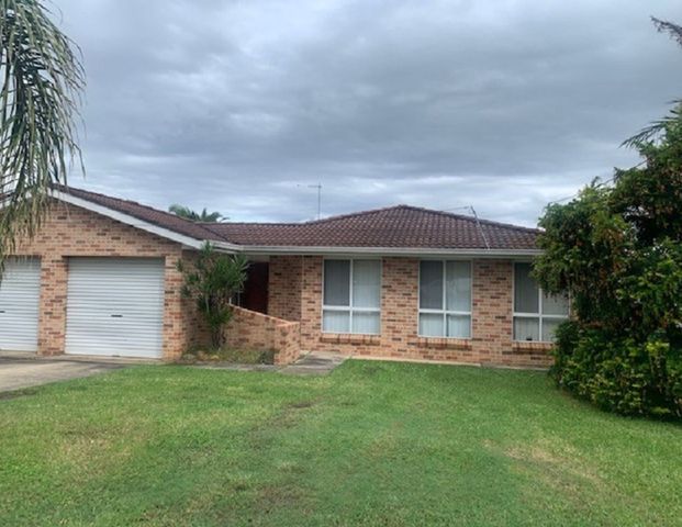Three Bedroom Home. in the Heart of Fairfield West! - Photo 1