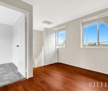 “Spacious Family Home in Prime Berwick Location” - Photo 2