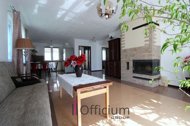Wynajmę nowy dom 120m2 z ogrodem, Opacz Kolonia. - Photo 1