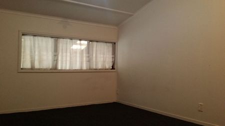 Large one bedroom flat - Photo 3