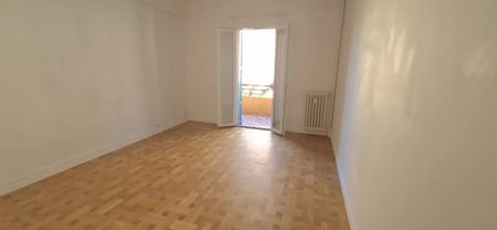 Location Appartement 3 pièces 79m² NICE 06100 - Photo 5