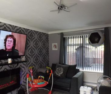 2 bedroom semi-detached house to rent - Photo 2