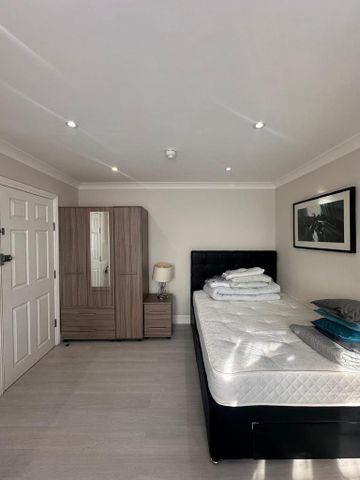 Studio to rent - Photo 4