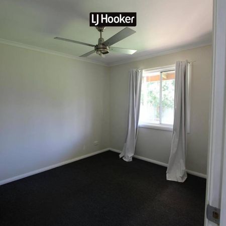 2 Bedroom Home with Car Accomodation - Photo 4