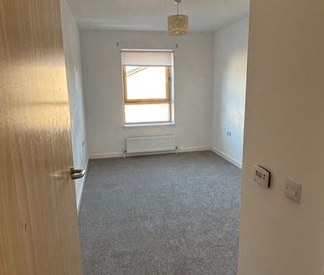 2 Bed Penthouse, Eglinton Court, G5 - Photo 3