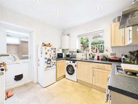 2 bedroom apartment to rent - Photo 3