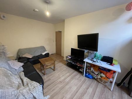 7 bedroom semi-detached house to rent - Photo 3