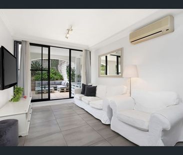 Huge 67 Square Metre Garden Apartment with a Sunny North East Aspect - Photo 1