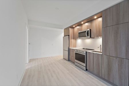 For Lease - 60 Central park roadway N/A Unit# 1004, Toronto, Ontario - Photo 2