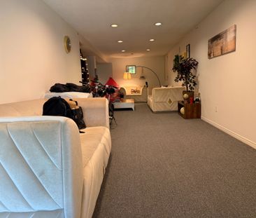 For Lease - 5110 Nishga Court, Mississauga, Ontario - Photo 2