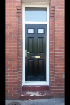 Room in a Shared House, Strawberry Road, M6 - Photo 1