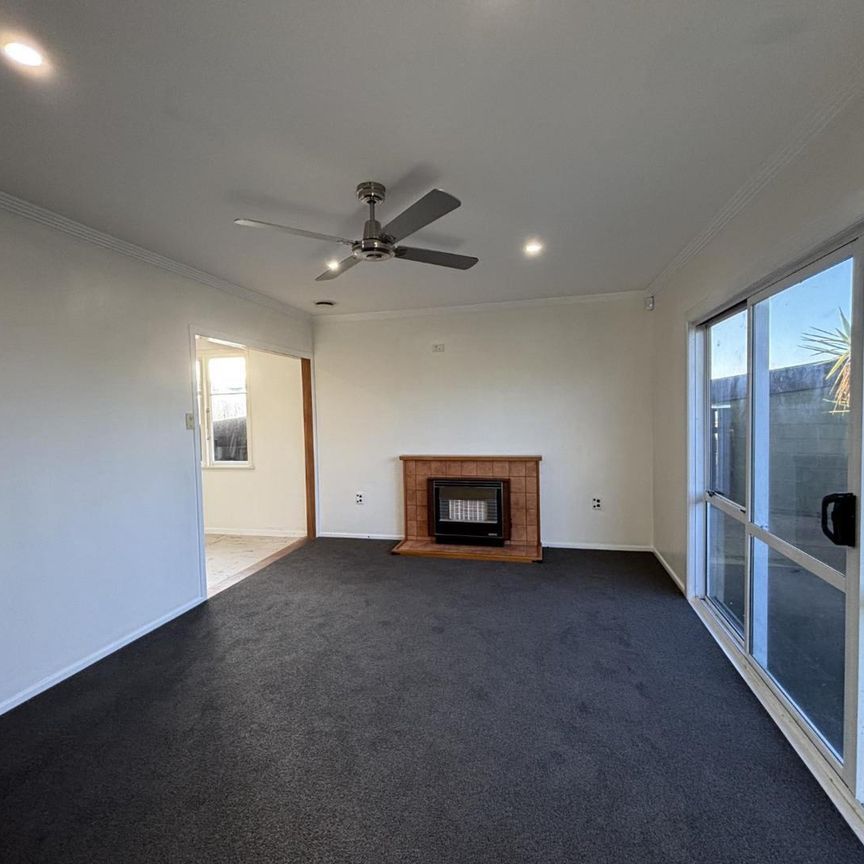 Renovated four-bedroom family home - Photo 1