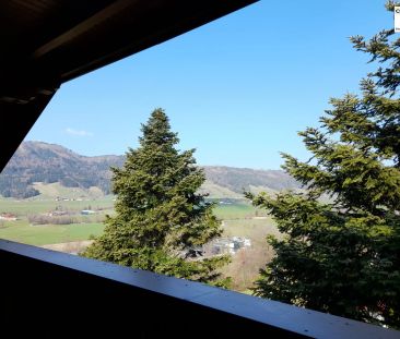 Wohnen über den Dächern – helle 3-Zimmer-Dachgeschosswohnung mit Ba... - Foto 4