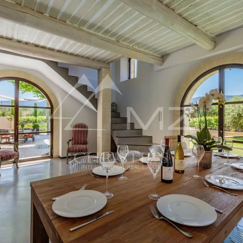 Luberon - Belle maison en pierres avec piscine - Photo 1