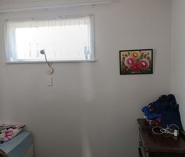 Renovated family home with spacious garden - Photo 3