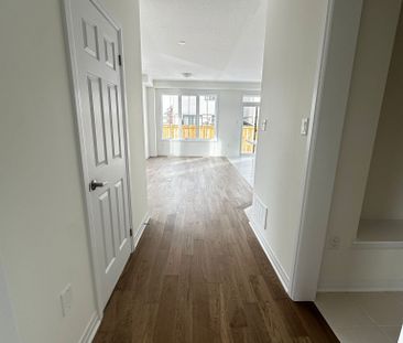 For Lease - 32 AMOS Avenue, Brantford, Ontario - Photo 6