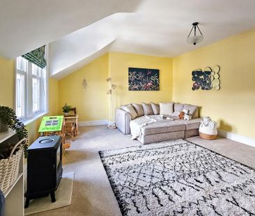 3 bedroom semi-detached house to rent - Photo 4