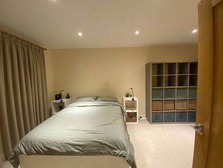 1 Bed Semi-Detached House, Seymour Road, BS16 - Photo 2