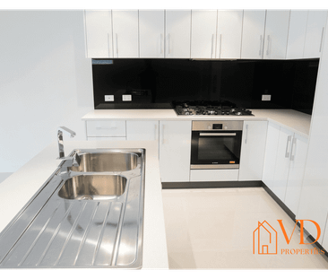 Modern 3-Bedroom Family Home - Photo 3