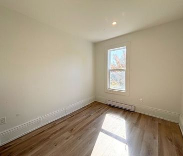 $1,999 / 4 br / 1 ba / 26 Cayuga st unit B - Photo 5