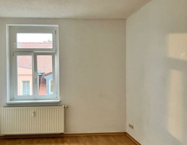 Schöne 2-Raum Whg.in Grimma, EBK, Bad mit Fenster und Balkon! - Photo 1