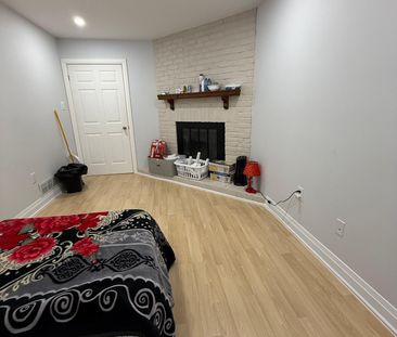 For Lease - 20 Wright Crescent Unit# Room 1, Ajax, Ontario - Photo 1
