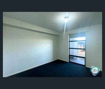 1/230 Newton Road, Munno Para, SA 5115 - Photo 1