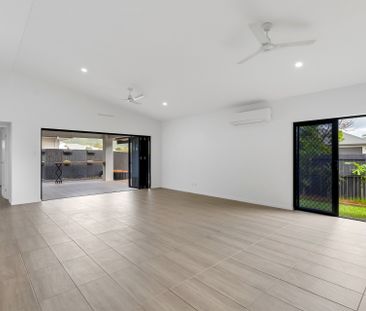 MODERN HOME – SPACE, COMFORT & STYLE - Photo 1