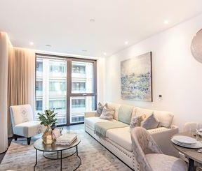 TWO BEDROOM APARTMENT TO LET CHARLES CLOWES WALK NINE ELMS SW11 - Photo 2