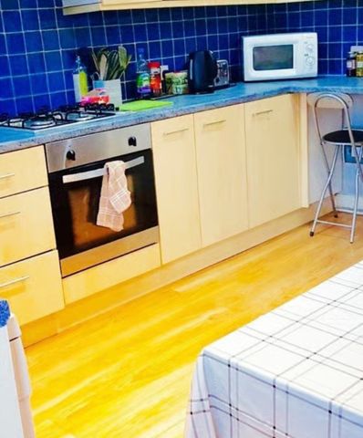 3 Bed - Flat 2, 203 Belle Vue Road, Headingley, Leeds - LS3 1HG - Student - Photo 3
