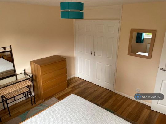 2 bedroom end of terrace house to rent - Photo 1