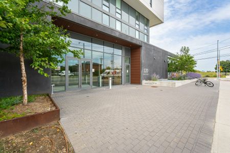 For Lease - 120 Varna Drive Unit# 301, Toronto, Ontario - Photo 4