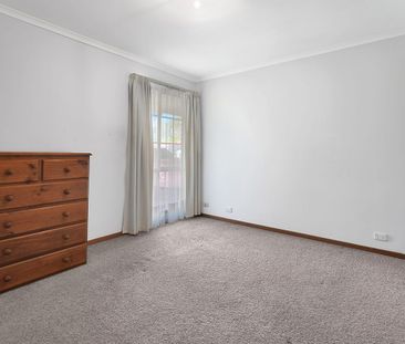 Low Maintenance 2 bedroom home! - Photo 2