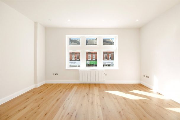 Church Street, EN2, Enfield - Photo 1