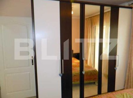 Apartament 3 camere, 70 mp, decomandat, prima inchiriere, garaj, zona Profi - Photo 2