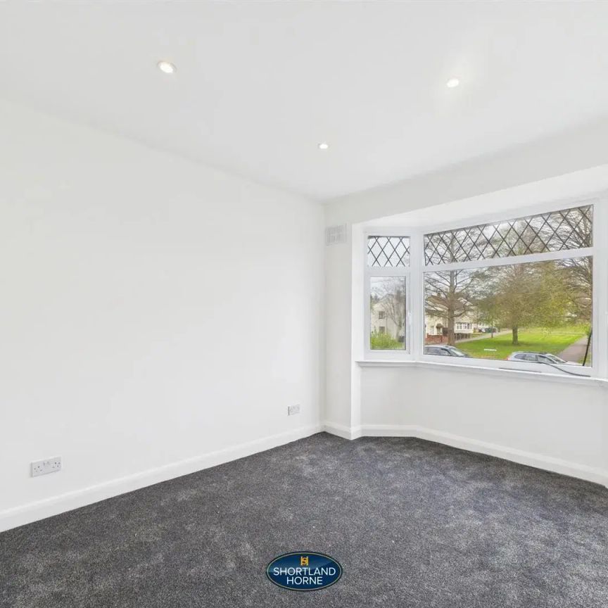 Hipswell Highway, Wyken, Coventry - Photo 1