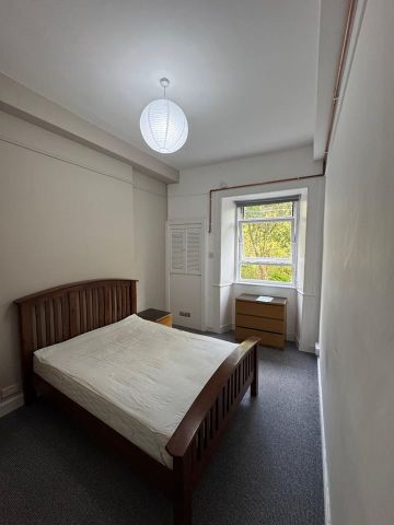 3 Bed Flat, Montague Street, EH8 - Photo 5