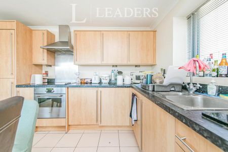 2 bedroom flat to rent - Photo 4