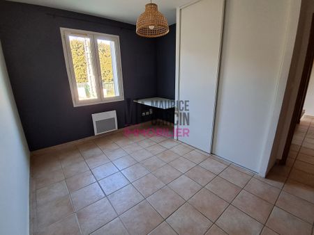 A LOUER - MAISON INDIVIDUELLE - 127m² - CARPENTRAS - Photo 2