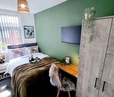 Luxury Private Rooms Room 5 - Photo 5