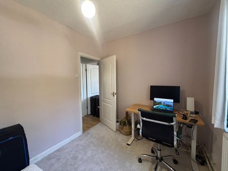 2 Bed Flat, Spurgeon Road, SE19 - Photo 5